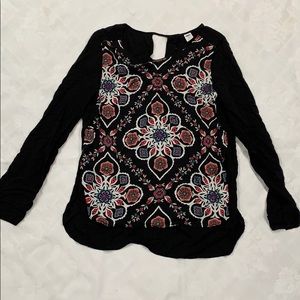 Top with flower design